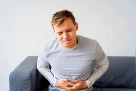 提醒：喝酒后一旦出现5个症状，十有八九是胰腺炎，去检查一下！图片