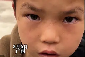 广西男孩抓蛇带到学校后续，以为是一场悲剧，过往牛经历被扒出！图片