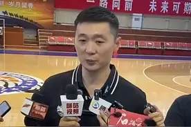 刘炜首堂训练课结束，来看刘炜与郭舰面对镜头说了什么？图片