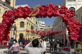 展示世界旅游休闲中心的丰富内涵——访澳门特别行政区政府旅游局局长文绮华图片