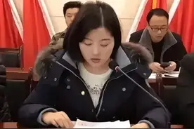 41岁李佩霞家庭揭秘：公职老公早已知情，儿子已踏入高中生活！图片