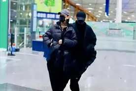 刘恺威和李晓峰高调秀恩爱，恋情再次成为焦点！图片