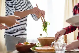辞去职务就没了朋友，人到中年才清醒通透，轻松多了图片