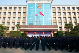 平顶山市公安局举行2024年中国人民警察节庆祝活动图片