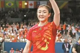 【深圳特区报】陈梦蝉联奥运女单冠军，深大乒乓球项目负责人：当年是把她硬“抢”到深大来的图片