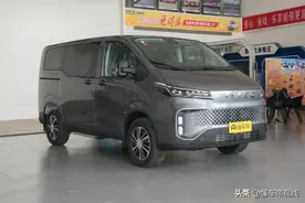 新车 | 售20.23万元/9座布局，南京依维柯聚星星辉版新车型上市图片