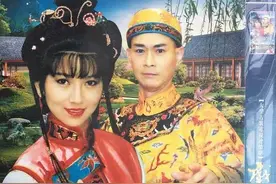 《戏说乾隆》演员对比，郑少秋晚年遭遇丧女之痛，春喜至今都未婚图片