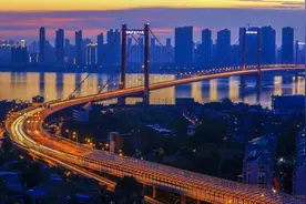 中国，又多了一条东西大动脉图片