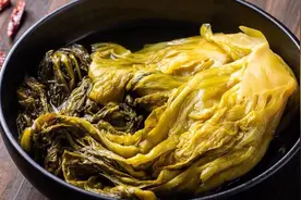 甭管腌什么酸菜，牢记这3点，酸菜不烂不发霉，放半年也不坏图片