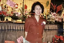 1990年，梁兴初女儿梁立的罕见留影，笑容满面的她却英年早逝图片