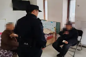 两位老人进城找女儿迷路，多亏一张小纸条图片