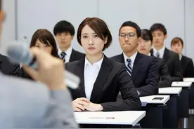 盘点日本3种跟臀部有关的职业:工作简单、收入高，就是有点奇葩！图片
