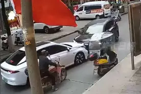 点赞！“白车侠”顶车后续：身份不一般，获赠新车，申报见义勇为图片