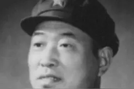 他是第一个倒台的省革委会主任，与许世友结怨，1979年被开除党籍图片