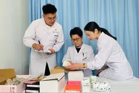 爱的传递！女子癌症去世捐款10万元救助病友图片