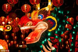 博物馆里闹新春 金陵面塑创火龙图片