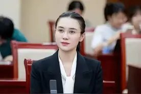 体制内穿搭图片