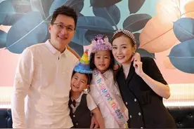 香港女星承认已离婚2年！前夫疑清空夫妻合照，近年互动多有暗示图片