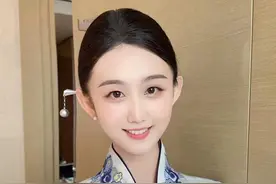 海南航空美女空姐图片