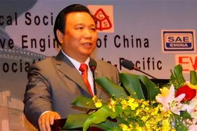“现世报”！捐给美国7000万，叫嚣中国穷与我无关，回国就破产图片