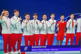 亚运会羽毛球男团中国队3:2逆转战胜印度队夺冠图片