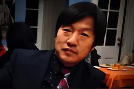 6年前，叫嚣让儿子当“101%美国人”的中国教授，如今过得如何？图片