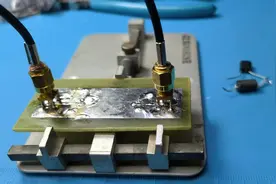 对比磁珠和电感对于高频抑制能力图片