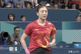 4-1！陈梦先失1局，逆转打败瑞典琳达！马琳场外指导鼓掌鼓励大梦图片