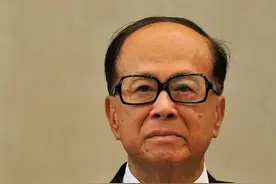 距离签字只剩6天，李嘉诚打定主意，美媒洋洋得意，中方用5字定调图片