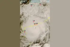 台风“桦加沙”登陆时间地点最新调整：强度减弱，逐步靠近阳江，最新卫星云图路径更新图片
