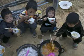 中国还有人吃不饱饭吗？为什么现在穷得吃不起饭的人都不见了？图片