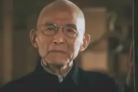 游本昌为了好剧本卖房，流量的脸被扇的生疼！图片