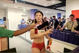 逐梦巴黎·第一现场丨世界纪录保持者无人问津 大家都在等吴艳妮图片