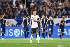 日本7-0国足，日本教练很不高兴，还怒斥球员，中国球迷都懵了图片