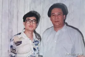 奚同发：悼古月 ◁◀街灯集图片