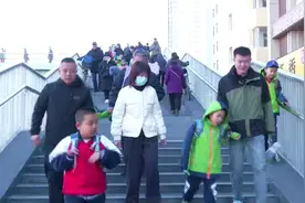 呼和浩特市今年将新增多座跨街天桥图片