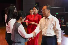 刘伟任新成立的淄博职业技术大学党委书记、孙正任校长图片