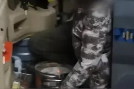 寒冬里的悲剧！卖菜老人烧火取暖后续：新车到手，天还没亮就出门摆摊，菜摊尚暖，人却已逝，生活不易图片