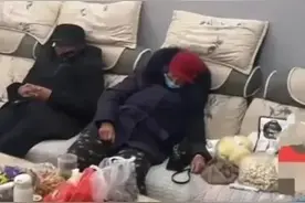 老人是留守农村，还是应该去城里生活图片