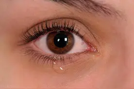 肝有病，眼先知！当眼睛出现这三种表现，可能是肝在警告你！图片