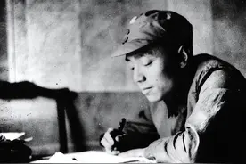 80年代，亲兄弟接连主持过军委工作，一个是国家主席，一个是上将图片