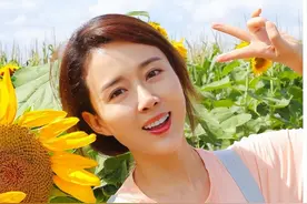 著名女演员颜丹晨：44岁勇敢给小丈夫生子，曾因最美嫦娥走红图片