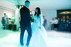造孽啊！婚礼现场集体“涉黄”，小视频曝光震惊全网：真恶心！图片