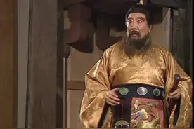 董卓掌权之后，为何要迁都长安？他难道真的是被孙坚打怕了吗？图片