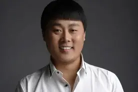 歌手刘大成与张映龙，各唱老歌《三峡情》，开唱就听出了明显区别图片