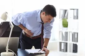 肥胖会增加胃酸过多的风险，管理胃酸过多，要这几步！图片