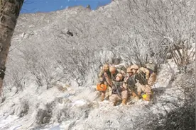 山道荆棘：我踏冰雪去巡线——探访火箭军某旅高原哨位图片