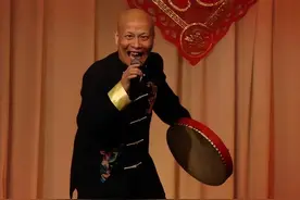 著名二人转演员去世图片