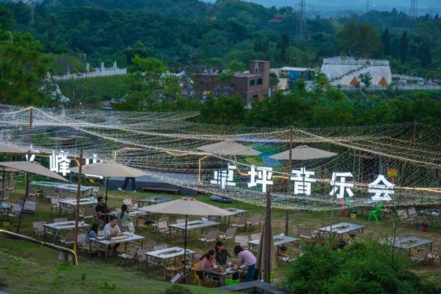 达州渠县文峰山夏夜模式已上线，承包你的整个夏日快乐！