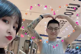 谭竹胖猫女友私密生活照曝光，男方：这就是我心动的原因？图片